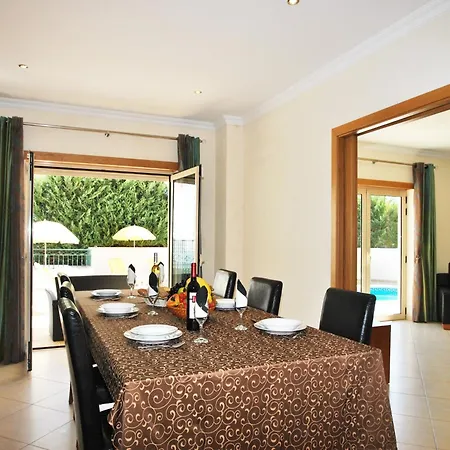 Villa In Albufeira With Private Pool & Beaches * البوفيرا