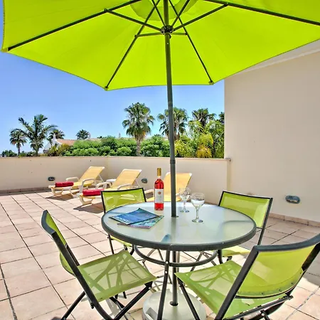 Villa In Albufeira With Private Pool & Beaches