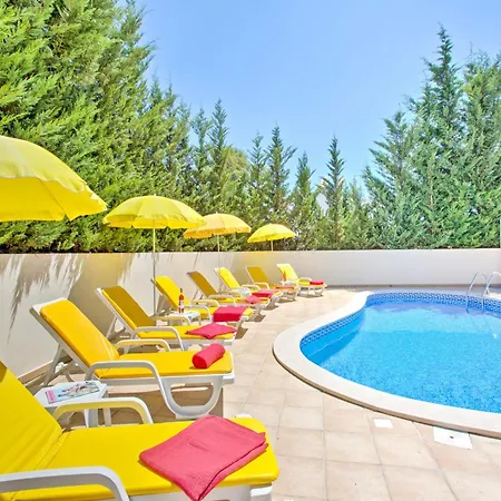 Villa In Albufeira With Private Pool & Beaches Villa *